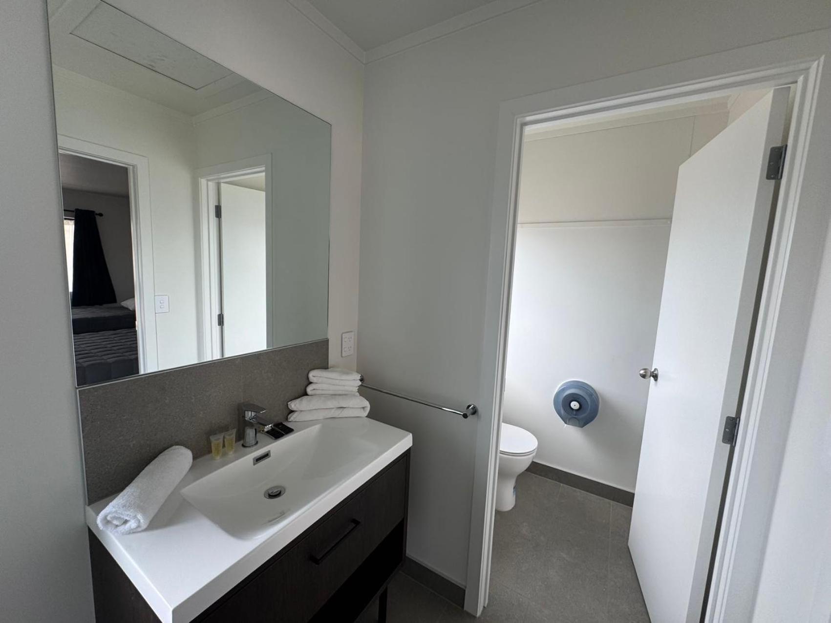 המילטון Grosvenor Motel מראה חיצוני תמונה