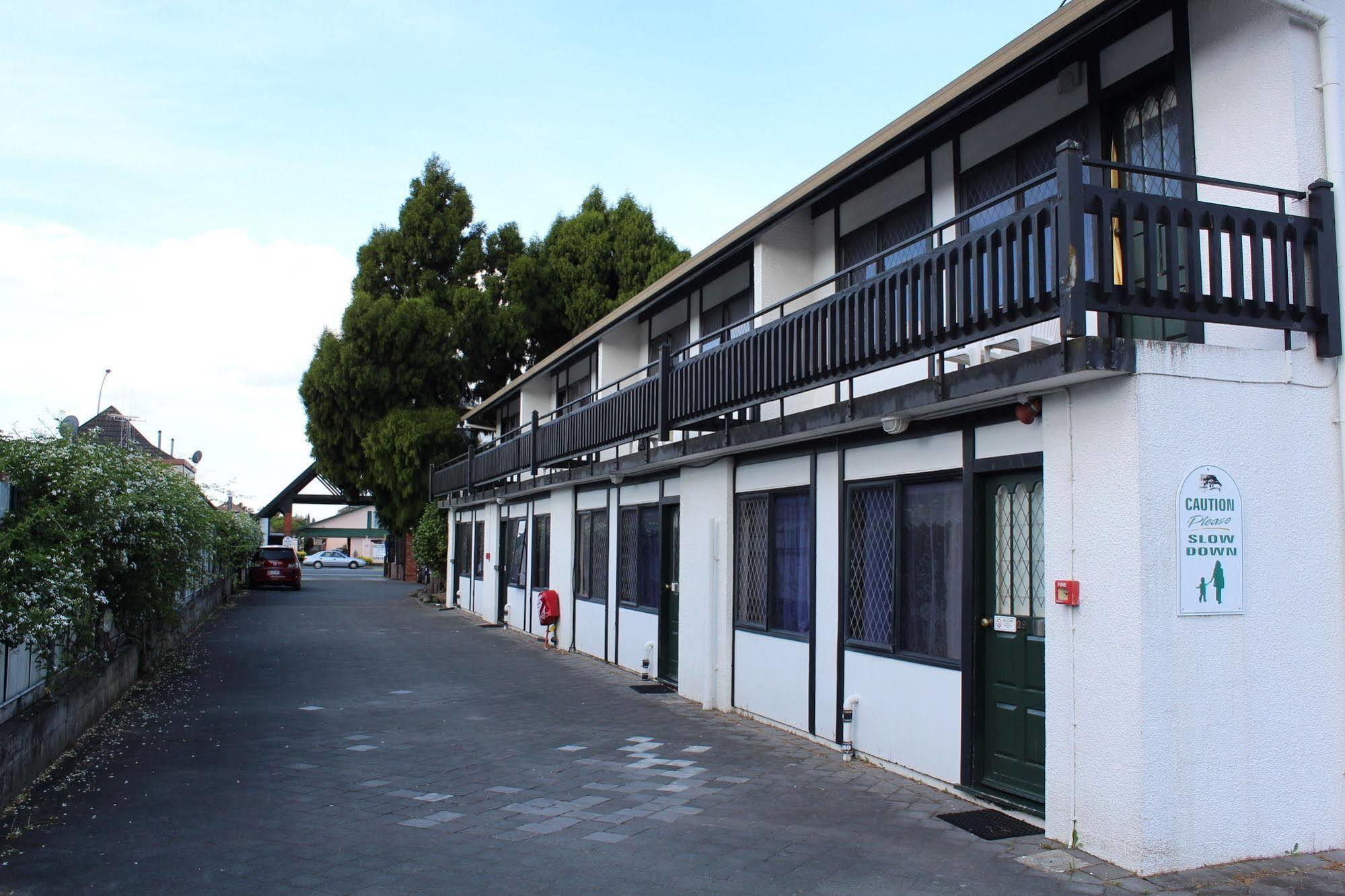 המילטון Grosvenor Motel מראה חיצוני תמונה