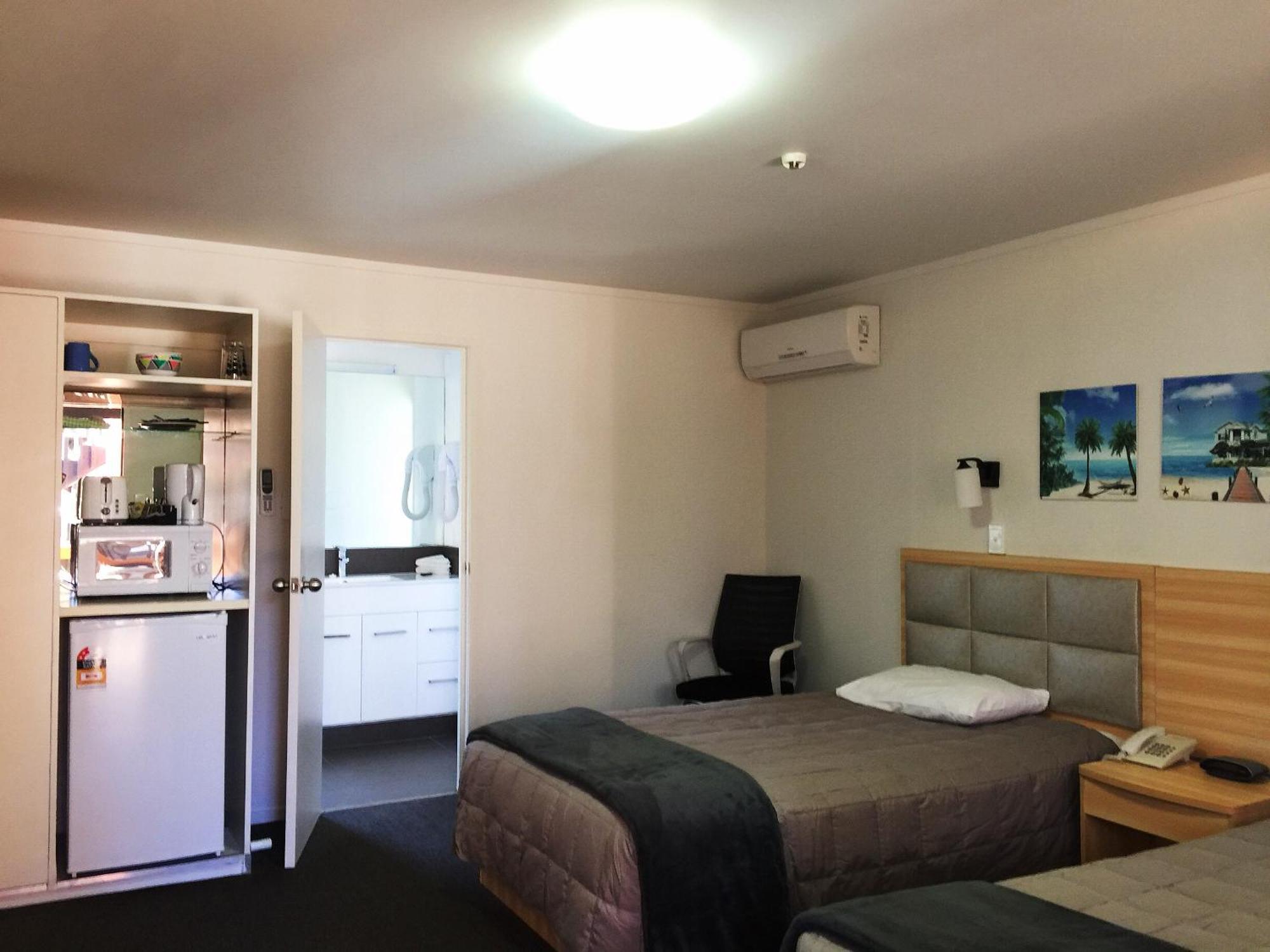המילטון Grosvenor Motel מראה חיצוני תמונה