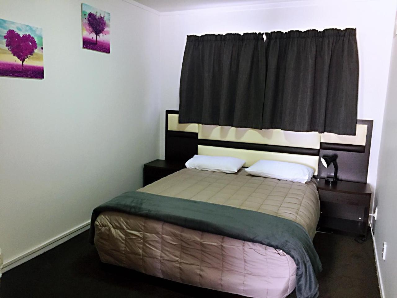המילטון Grosvenor Motel מראה חיצוני תמונה