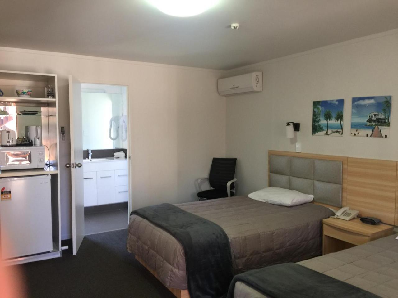 המילטון Grosvenor Motel מראה חיצוני תמונה